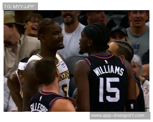 马威回顾对湖人比赛：混乱局面交织我们曾接近胜利的瞬间