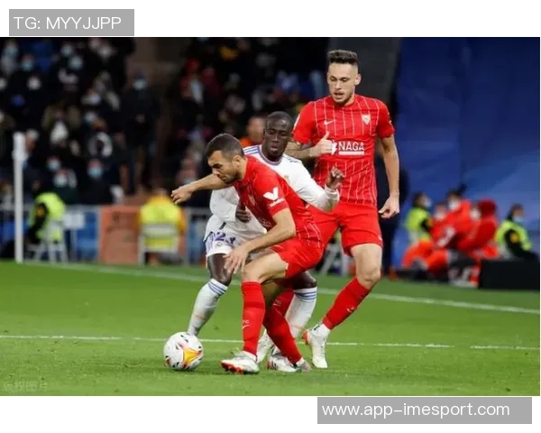 本赛季五大联赛姆巴佩与维尼修斯在禁区内触球超80次的独特表现分析