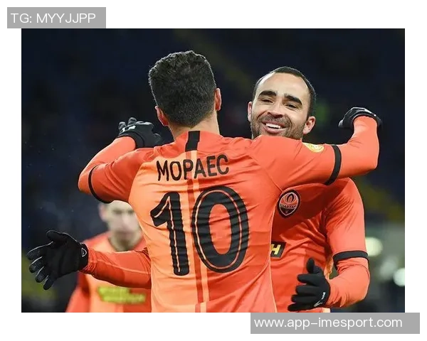 哥伦比亚前锋萨缅托考虑加盟中超尽管东欧球队竞争激烈