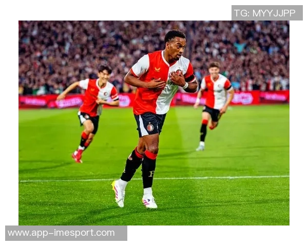 德天空报道多特蒙德关注费耶诺德中场昆滕廷伯合同将于明夏到期